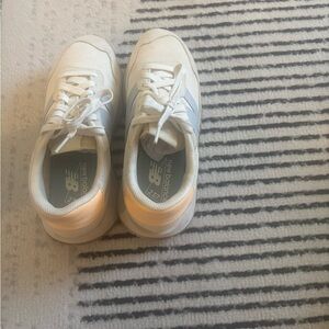 New Balance White and Peach Running Shoes